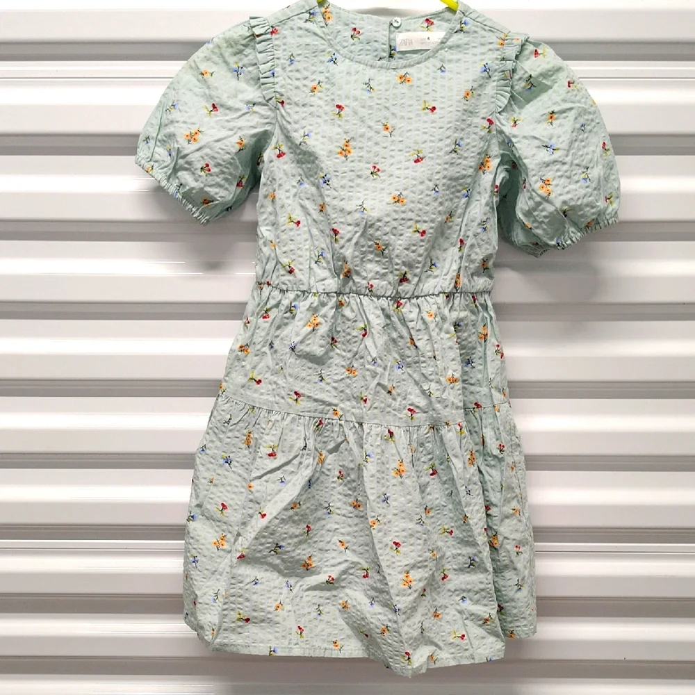 ZARA GIRL'S 6YO CHARMING COTTON DITSY FLORAL DRESS with PUFF Sleeves.